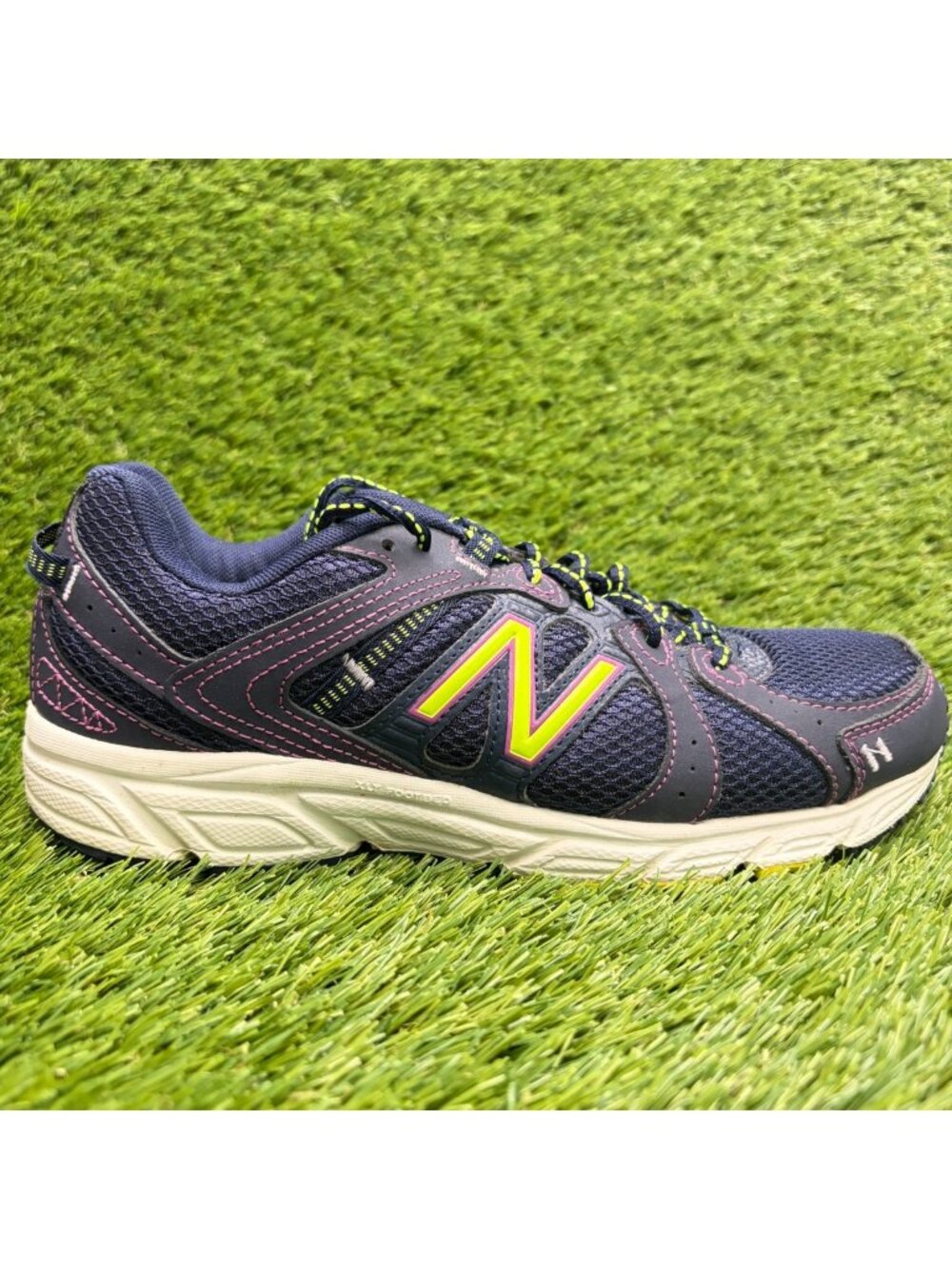 New Balance 402 Womens Size 8.5 Blue Pink White Athletic Running Shoes Sneakers